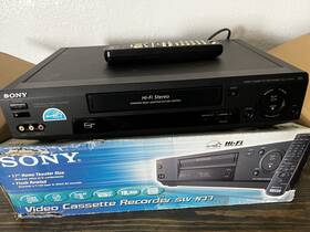 Sony 027242599581 Slv-n77 Hi-fi Stereo 4-head Vhs Vcr Video Cassette Recorder With Remote Box