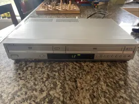 0576768 Sony Vintage Dual Unit Dvd Vhs Combo Model