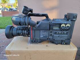 Sony Dxc-325 3ccd Evv9000 Videocassette Recorder Hi8 Broadcast Video Camera Dxf As-is