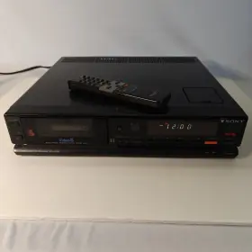Ev-a300 Sony Vtg Video-8 Cassette Recorder Vcr With Remote - Works Great