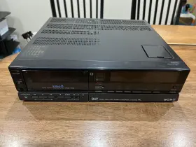 Ev-s700ub Sony Pal Dav Video8 8mm Vide Tape Player Recorder For Repair Powers On