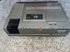 Sl-c5ub Sony Betamax Pal C5 Ub Video Cassette Recorder. Tested For Power
