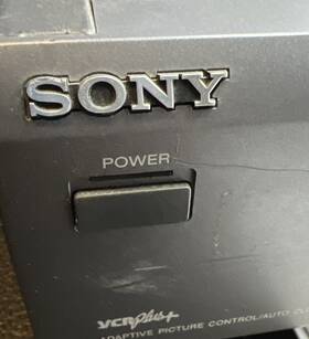 Sony Slv-761hf 4 Head Vcr Recorder Vhs Video Player For Parts Untested