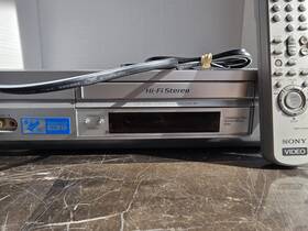 Sony Slv-b750 Video Cassete Player With Remote