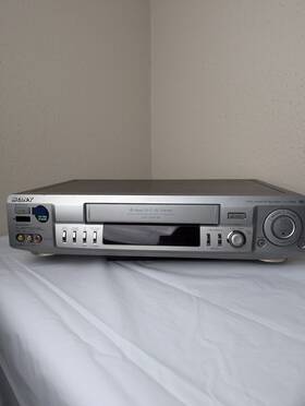 Sony Slv-ed60 Vintage Video Cassette Recorder