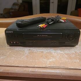 Sony Slv-n51 Vcr 4 Head Hi-fi Stereo Vhs Player Recorder And Remote Av Cables