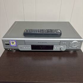 Sony Slv-r550 Vhs Video Cassette Recorder Vcr Silver With Remote Working