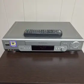 Slv-r550 Sony Vhs Video Cassette Recorder Vcr Silver With Remote Working