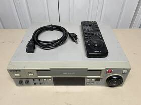 Sony Svo-1630 Videocassette Recorder With Rmt-v190 Remote Tested