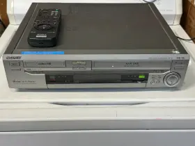 Wv-h6 Sony Vhs/hi8 Video Cassette Deck Player For Parts Powers On But Eats Vhs