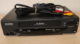 6245fb Sylvania Vcr Video Cassette Recorder 4-head No Remote Working 6245fb Sylvania Vcr Video Cassette Recorder 4-head No Remote Working