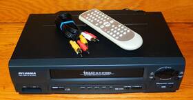 Sylvania 6260vb Vcr 4-head Hi-fi Stereo With Remote Av Cable Works