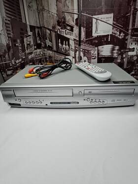 Sylvania Dv220sl8 Vcr And Dvd Combo With Remote Rca Cables - Tested Working