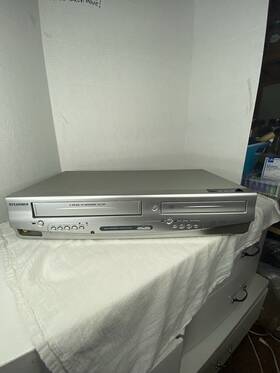 Sylvania Dvc840f Dvd Vcr Player Vhs Recorder Combo -no Remote Tested Works Great