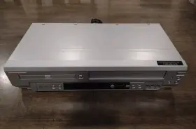 Dvc860d Sylvania Dvd Vhs Player 4 Head Hi Fi Stereo Vcr Combo Tested No Remote