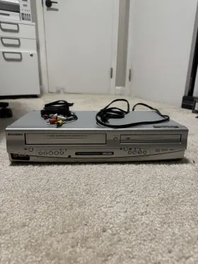 Dvc865f Sylvania Dual Deck Vhs/dvd Combo Vcr Player - Tested And Working