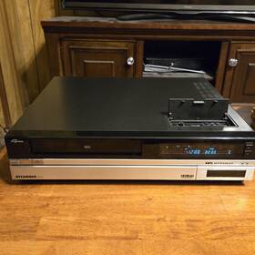 Sylvania Vc3645gy01 Hifi Stereo 4 Head Vcr Pay-tv Knob Slow Motion No Remote