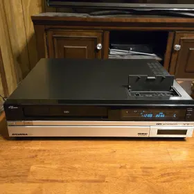 Vc3645gy01 Sylvania Hifi Stereo 4 Head Vcr Pay-tv Knob Slow Motion No Remote