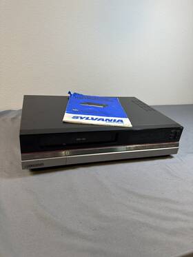 Sylvania Vc4010at01 Vhs Player Model Vc8940at01 No Power Parts Only. Made 1986
