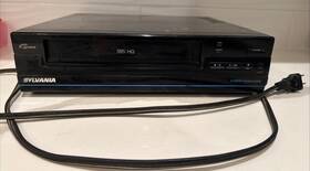 Sylvania Vc4044at01 Vintage 1988 4-head Vhs Hq Vcr Made In Japan Parts/repair