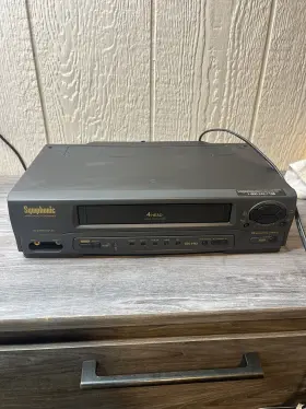 Vr-501 Symphonic 4 Head Video Cassette Recorder Vcr - Tested And Working Vr-501 Symphonic 4 Head Video Cassette Recorder Vcr - Tested And Working
