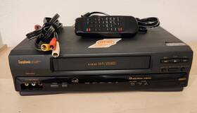 Symphonic Vr-69wf Vcr Vhs With Remote Av Cable And Manual - Tested Working