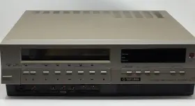Vrh-8400u Tatung Vrh-8300r - Video Cassette Recorder Player Vcr
