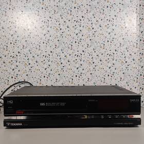 Teknika Vcr881 Hq Vcr 881 Vhs Player Made In Japan For Parts Or Repair Sold As Is