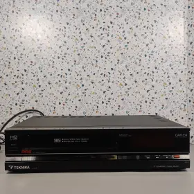 Vcr881 Teknika Hq Vcr 881 Vhs Player Made In Japan For Parts Or Repair Sold As Is