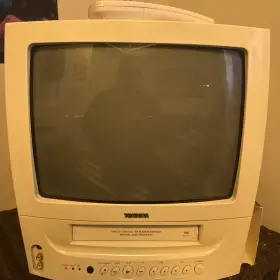 69292352 Toshiba Vintage Mv13j3 Vhs Digital Auto Tracking Tv With Remote