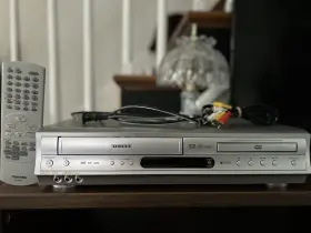 Ad13x35032 Toshiba Sd-v291u Dvd Vhs Combo Vcr - With Remote And Av Cable Tested Free Shipping