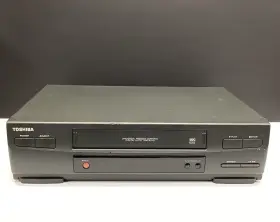 M-262 Toshiba Vcr - Vhs Player For Parts Only