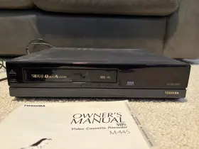 M-445 Toshiba Vcr Vhs Video Cassette Recorder Tested Works Vintage Black