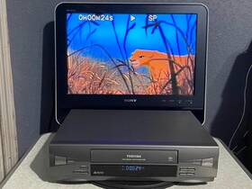 Toshiba M-455 Vcr 4-head Vhs Player And Recorder Tested Works No Remote