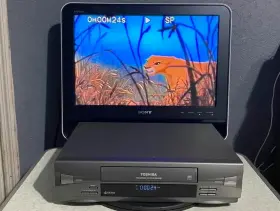 M-455 Toshiba Vcr 4-head Vhs Player And Recorder Tested Works No Remote