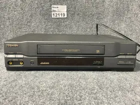 M-461 Toshiba Video Cassette Recorder 4 Head Hi-speed Rew In Black Without Remote M-461 Toshiba Video Cassette Recorder 4 Head Hi-speed Rew In Black Without Remote