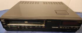 Toshiba M-5530 Vtg Video Cassette Recorder With Remote - Read
