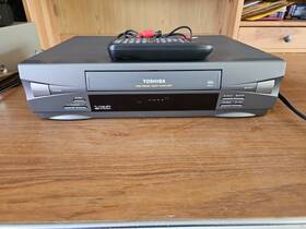 Toshiba M-624c Vhs Recorder Hifi With Remote Tested