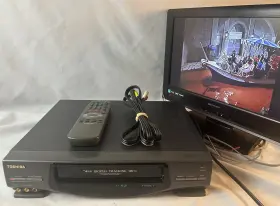 M-648 Toshiba Hifi Vcr Player Vhs Recorder 4 Head Tested With Remote