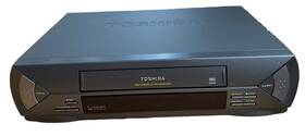 Toshiba M-653 4 Head Hi-fi Stereo Vhs Player Video Cassette Recorder W Remote