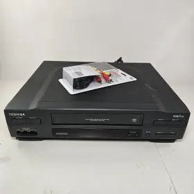 M-656 Toshiba Vcr Vhs Player 4 Head Hifi Stereo Tested Works Great No Remote