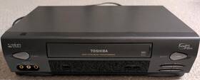 Toshiba M-665 M655 4 Head Hi-fi Stereo Vcr Vhs No Remote Tested 25