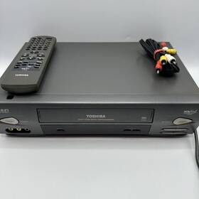 Toshiba M-685 4-hd Hi-fi Video Cassette Recorder Vhs Vcr With Remote Working