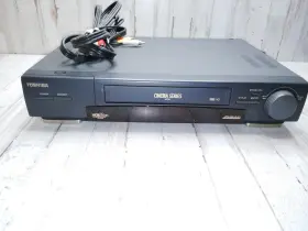 M-750 Toshiba Vcr Video Cassette Recorder Vhs Player 4 Head No Remote Tested