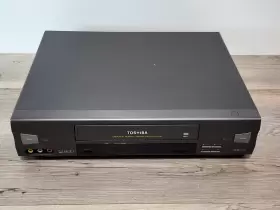 M-674 Toshiba M674 Tested Vcr Plus Vhs Player Recorder No Remote M-674 Toshiba M674 Tested Vcr Plus Vhs Player Recorder No Remote