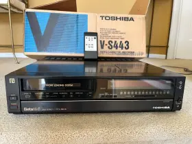 S443 Toshiba V - Betamax Vcr