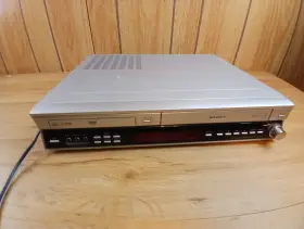 Sd-v55htsu Toshiba Vhs Recorder Dvd Player Combo Home Theater Receiver Tested