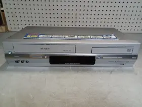 Sd-v594 Toshiba Dvd/cd/vhs Combo Player Hdmi Vcr Video Cassette Tape - Tested
