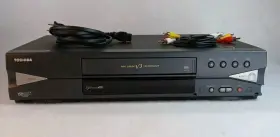 Toshiba-m-744 Toshiba Rare M-774 Vcr Vhs Player 4 Head Hifi Plus Works Great No Remote