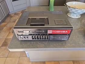 Toshiba V-5470d Betamax Vintage Beta Tape Player Rare. - Not Vhs Read